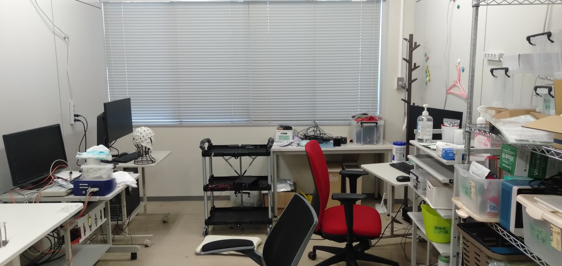 実験室210の様子